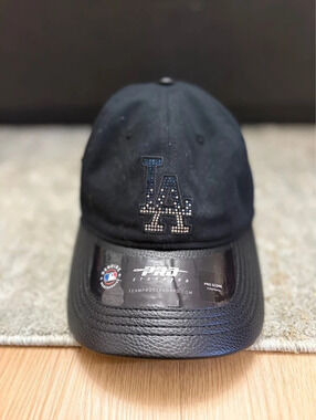 Los Angeles Dodgers Pro Standard Rhinestone LA Strapback Hat NWT